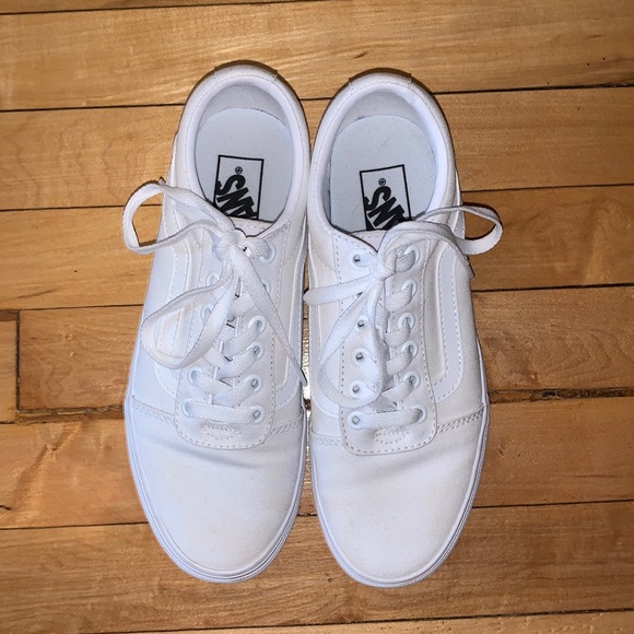 VANS “Ward” NWT White/White Sneakers - Women’s 7.5 - Picture 2 of 9